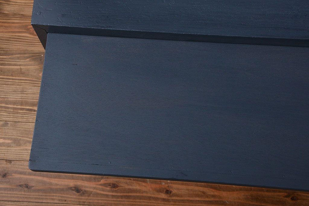 レトロ家具　アンティーク　レトロなペイントカップボード