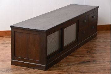 アンティーク家具　アンティーク　古い木製のワイドなテレビボード