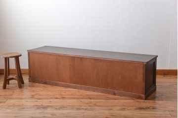 アンティーク家具　アンティーク　古い木製のワイドなテレビボード