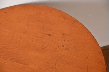 アンティーク家具　イギリスアンティーク　パイン材のサイドテーブル