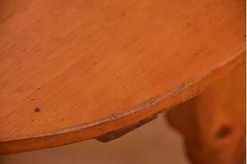 アンティーク家具　イギリスアンティーク　パイン材のサイドテーブル