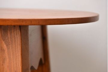 アンティーク家具　イギリスアンティーク　パイン材のサイドテーブル