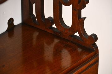 アンティーク家具　イギリスアンティーク　3杯引き出し付きウォールシェルフ