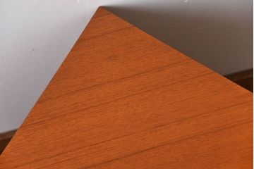 北欧家具　扉付きコーナーキャビネット