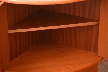 北欧家具　扉付きコーナーキャビネット