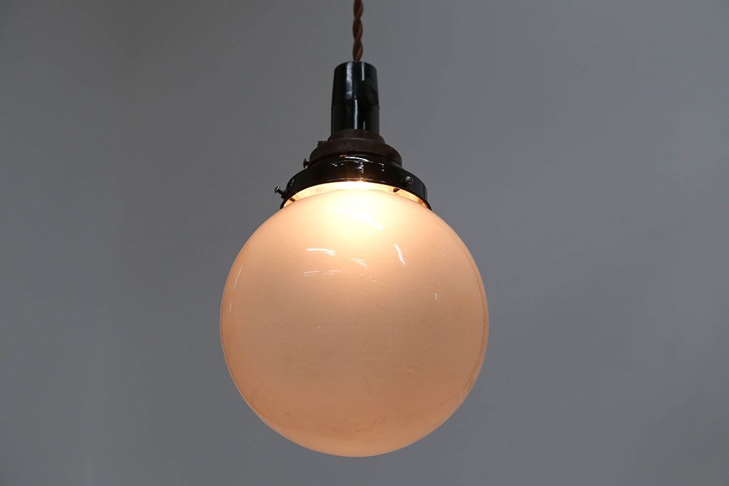 アンティーク　レトロな半透明球型ガラス天井照明