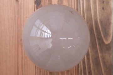 アンティーク　レトロな半透明球型ガラス天井照明