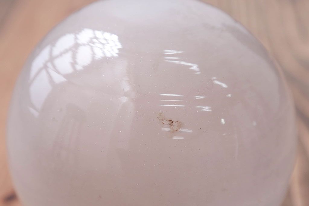 アンティーク　レトロな半透明球型ガラス天井照明