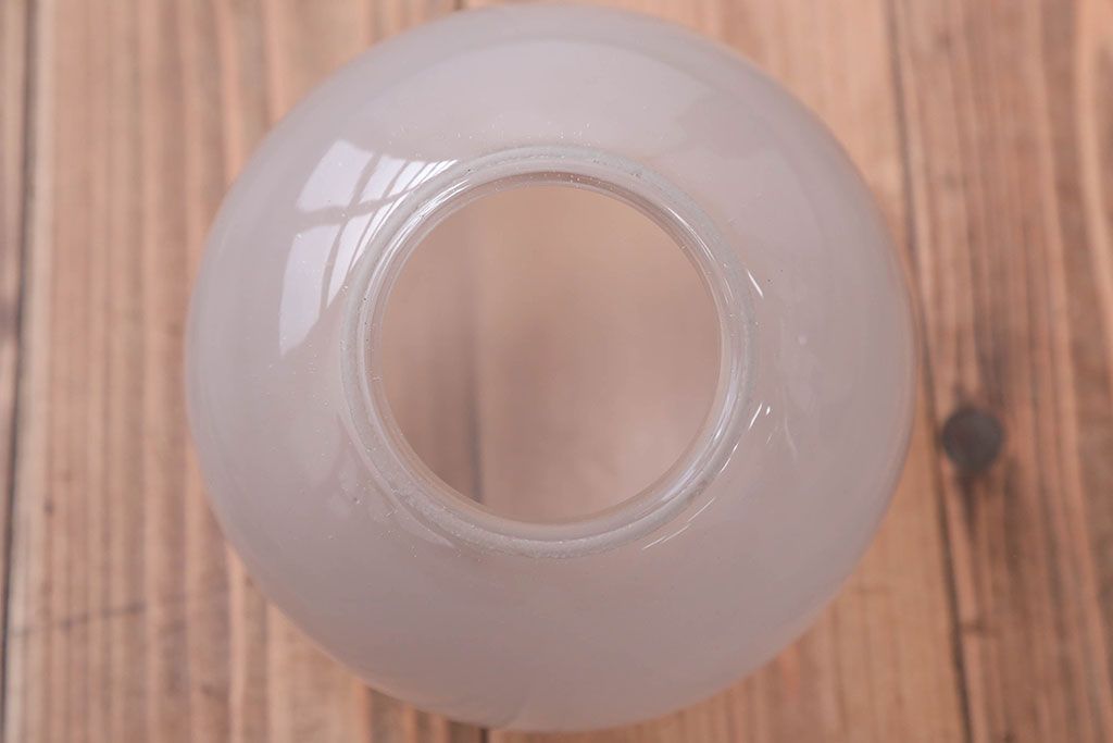 アンティーク　レトロな半透明球型ガラス天井照明