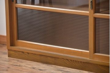 レトロ家具　昭和レトロ　古い木のガラス引き戸収納棚