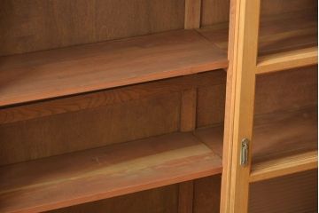 レトロ家具　昭和レトロ　古い木のガラス引き戸収納棚