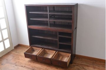 アンティーク家具　アンティーク　古い木製の脚付き重ね飾り棚