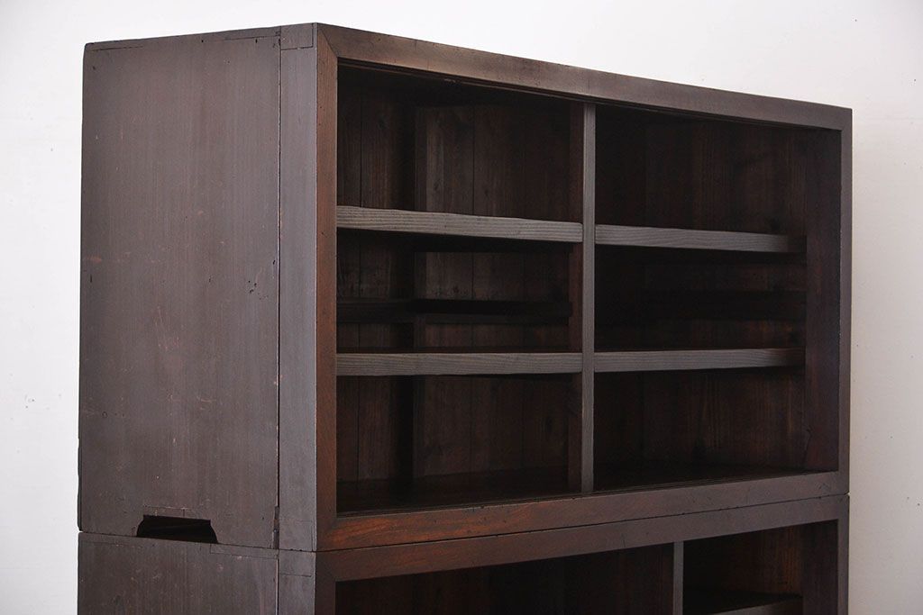 アンティーク家具　アンティーク　古い木製の脚付き重ね飾り棚