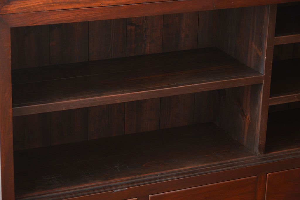 アンティーク家具　アンティーク　古い木製の脚付き重ね飾り棚