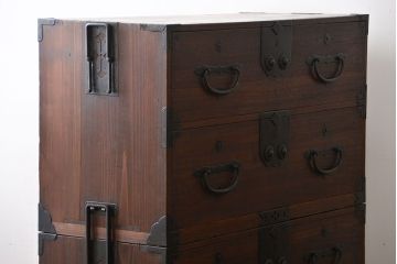 アンティーク家具　古民具・骨董　前面桐材の二本松箪笥(桐箪笥、桐たんす)