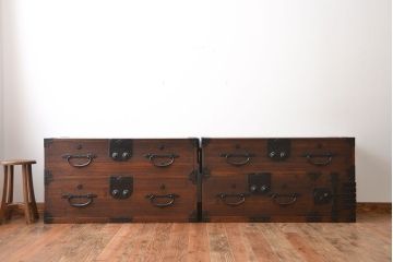 アンティーク家具　古民具・骨董　前面桐材の二本松箪笥(桐箪笥、桐たんす)