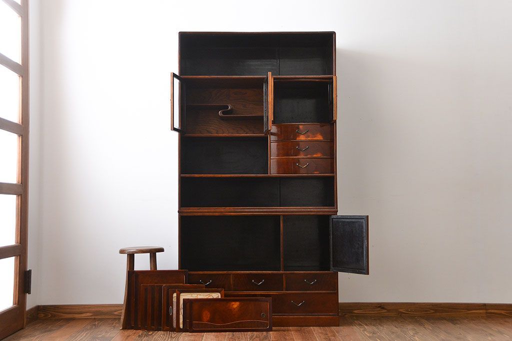 アンティーク家具　古民具・骨董　前面桑材張りの上質な茶箪笥