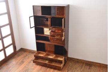 アンティーク家具　古民具・骨董　前面桑材張りの上質な茶箪笥