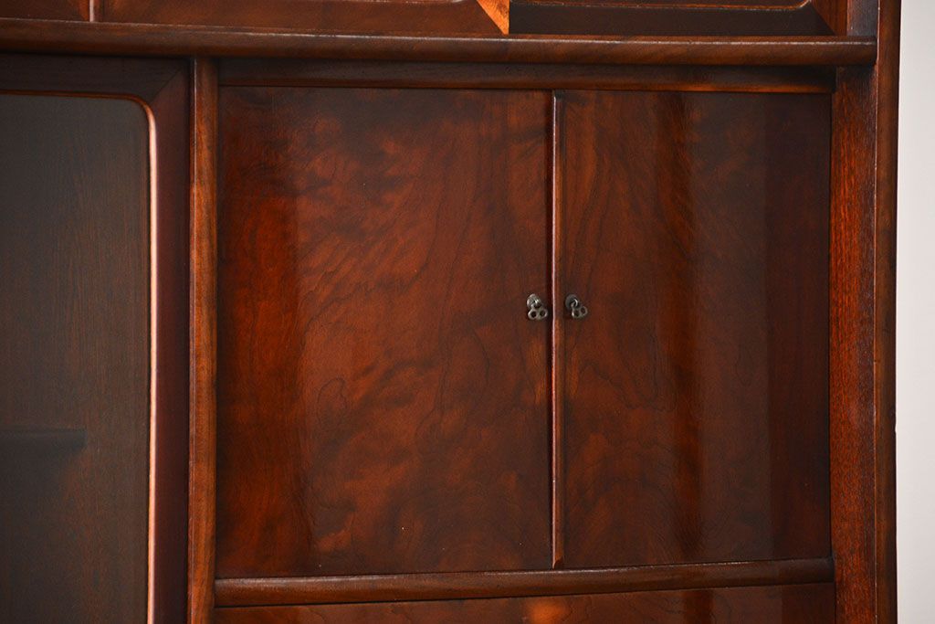 アンティーク家具　古民具・骨董　前面桑材張りの上質な茶箪笥