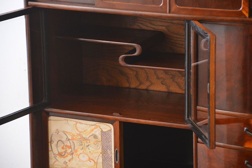 アンティーク家具　古民具・骨董　前面桑材張りの上質な茶箪笥