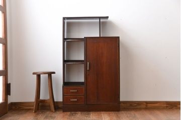 レトロ家具　昭和レトロ　古い木製の飾り棚付き収納棚