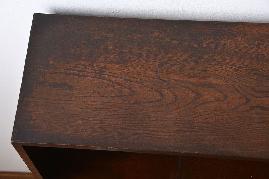 レトロ家具　昭和レトロ　古い木製の飾り棚付き収納棚