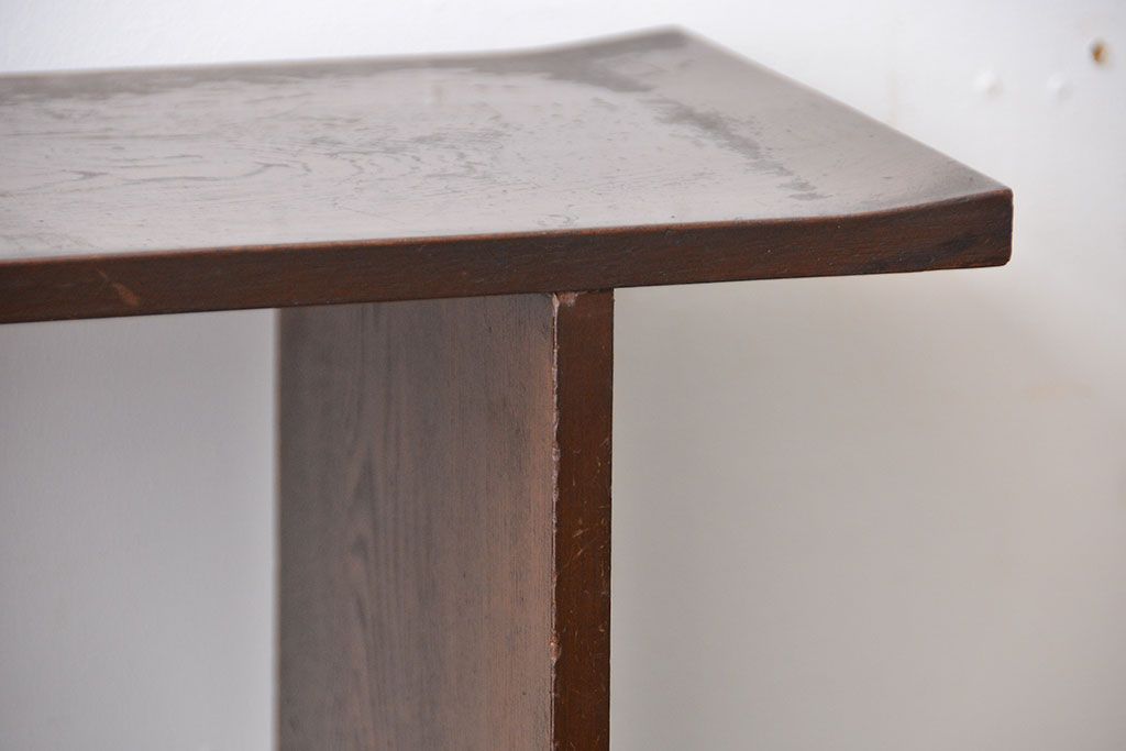 レトロ家具　昭和レトロ　古い木製の飾り棚付き収納棚