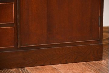 レトロ家具　昭和レトロ　古い木製の飾り棚付き収納棚