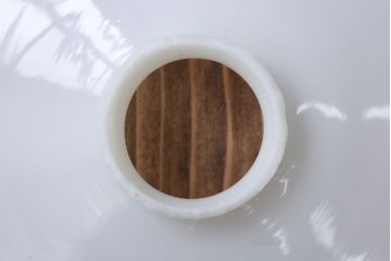 昭和レトロ　白いガラス平笠照明2個セット(2)