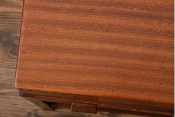 ヴィンテージ家具　北欧ビンテージ　チーク材の収納箱付きサイドテーブル