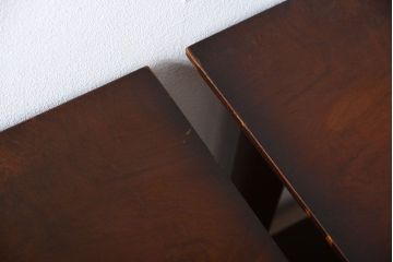 アンティーク家具　イギリスアンティーク　remploy社　ウォールナット材のネストテーブル