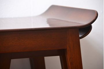 アンティーク家具　イギリスアンティーク　remploy社　ウォールナット材のネストテーブル