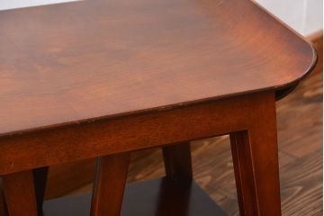 アンティーク家具　イギリスアンティーク　remploy社　ウォールナット材のネストテーブル