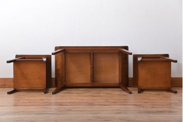 アンティーク家具　イギリスアンティーク　remploy社　ウォールナット材のネストテーブル