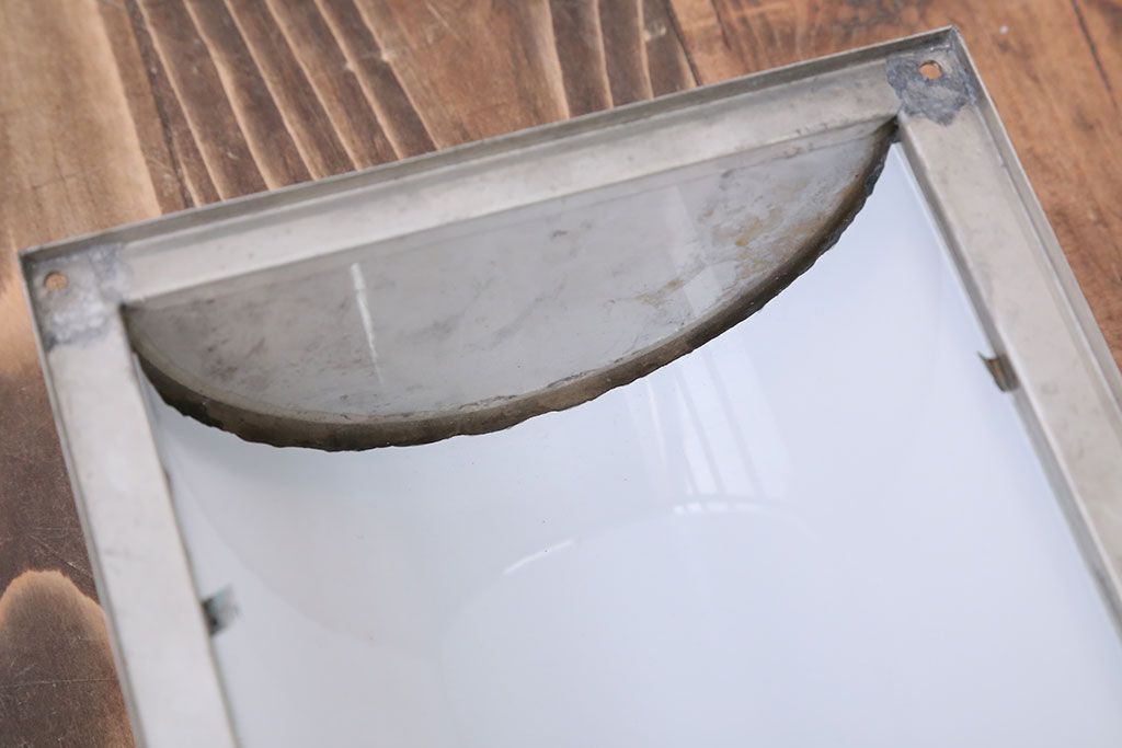 アンティーク　壁掛け照明のシンプルなシェード(1)