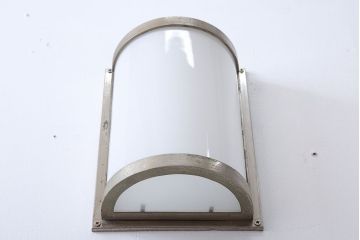 アンティーク　壁掛け照明のシンプルなシェード(2)