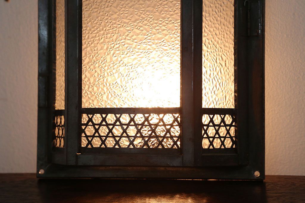 アンティーク　骨董品　和モダンスタイル　壁掛け照明のシェード アンティーク 骨董品 和モダンスタイル 壁掛け照明のシェード