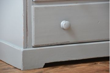 アンティーク家具　イギリスアンティーク　おしゃれなペイントチェスト