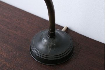 昭和レトロ　アルミシェード卓上スタンドランプ(1)