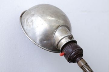 昭和レトロ　アルミシェード卓上スタンドランプ(1)