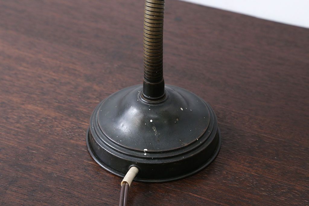 昭和レトロ　アルミシェード卓上スタンドランプ(1)