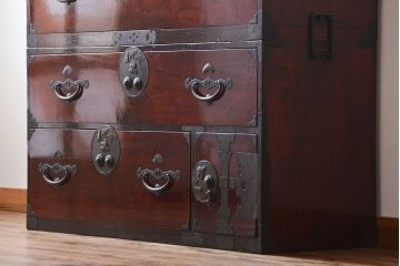 アンティーク家具　古民具・骨董　前面欅材!漆の綺麗な二本松箪笥