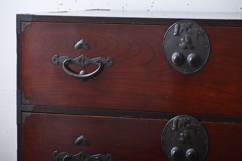 アンティーク家具　古民具・骨董　前面欅材!漆の綺麗な二本松箪笥