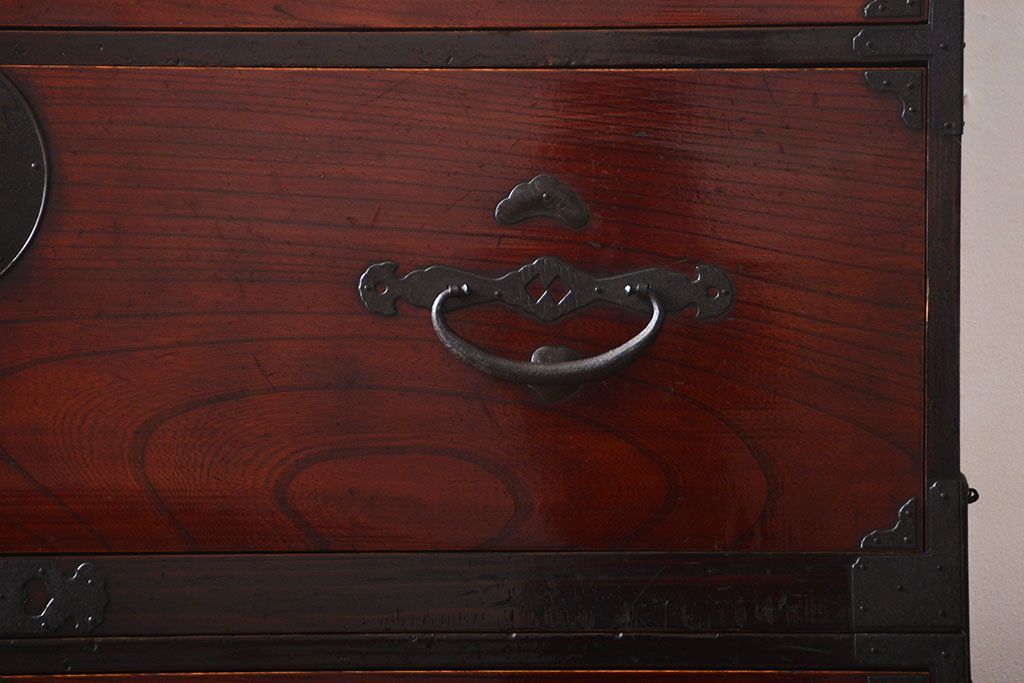 アンティーク家具　古民具・骨董　前面欅材!漆の綺麗な二本松箪笥