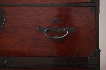 アンティーク家具　古民具・骨董　前面欅材!漆の綺麗な二本松箪笥