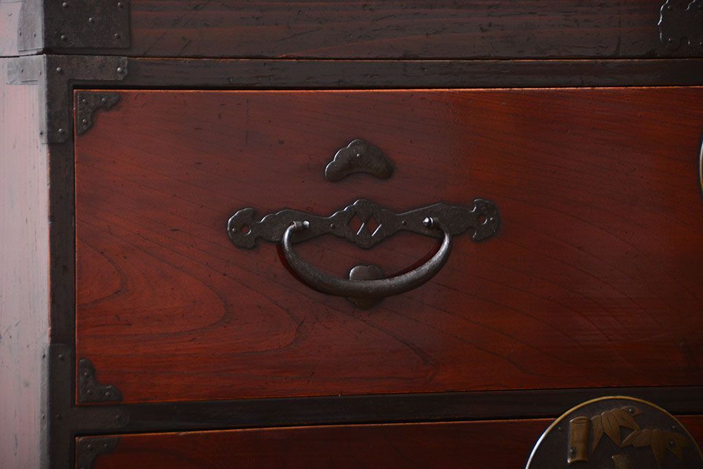 アンティーク家具　古民具・骨董　前面欅材!漆の綺麗な二本松箪笥