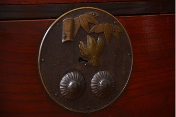 アンティーク家具　古民具・骨董　前面欅材!漆の綺麗な二本松箪笥