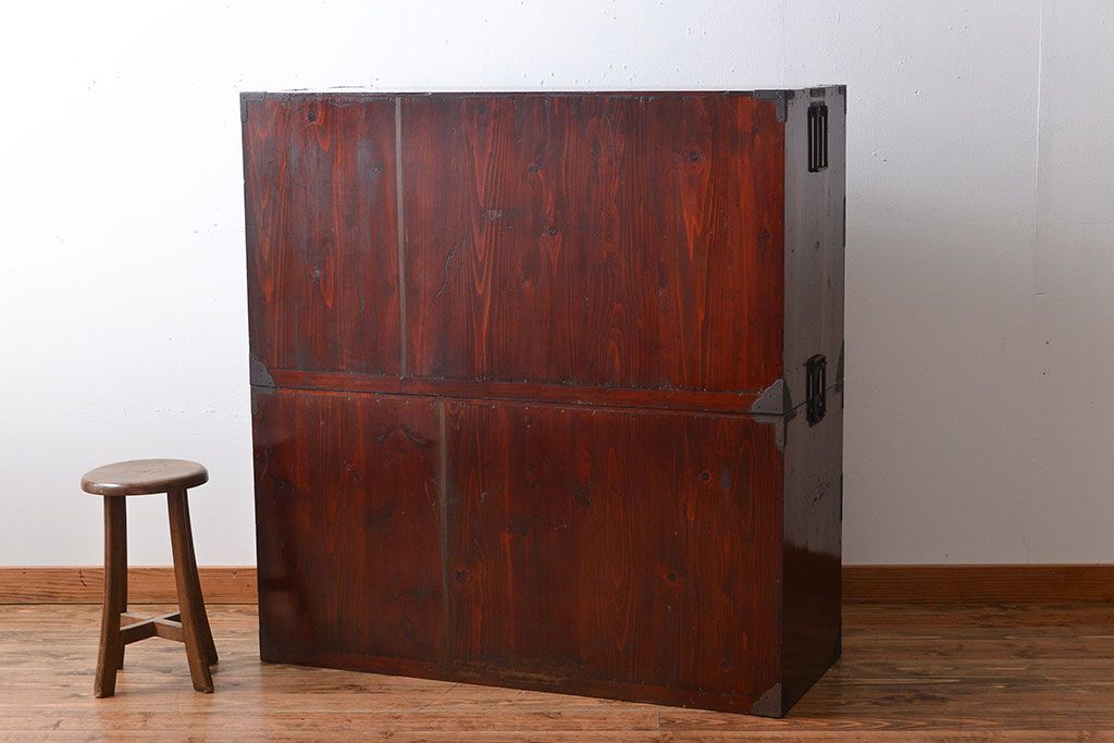 アンティーク家具　古民具・骨董　前面欅材!漆の綺麗な二本松箪笥