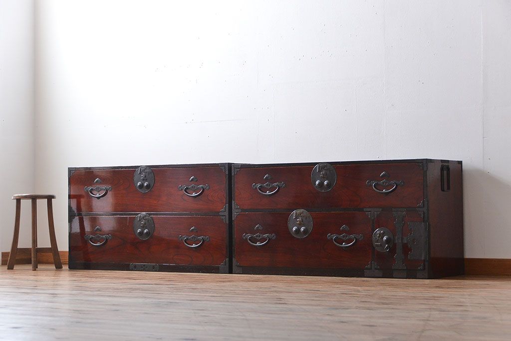 アンティーク家具　古民具・骨董　前面欅材!漆の綺麗な二本松箪笥