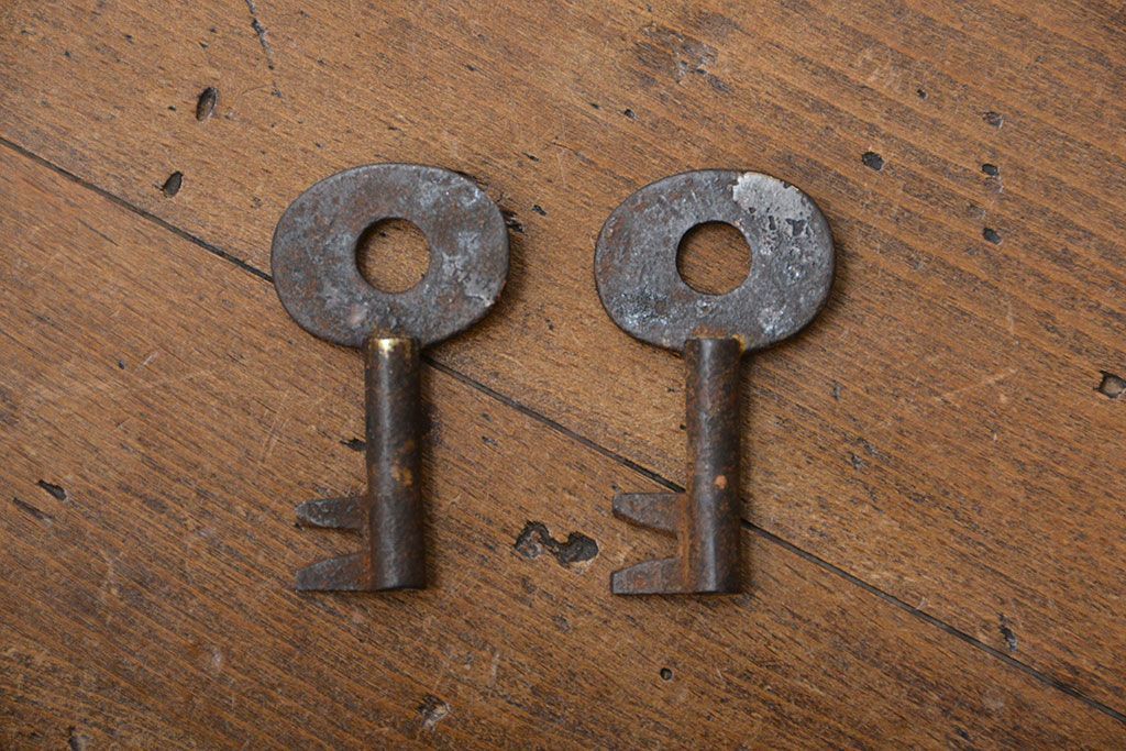 アンティーク家具　古民具・骨董　前面欅材!漆の綺麗な二本松箪笥